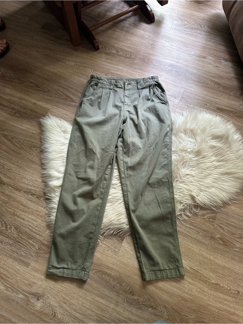 AMERICAN EAGLE Mom Pants In Green
